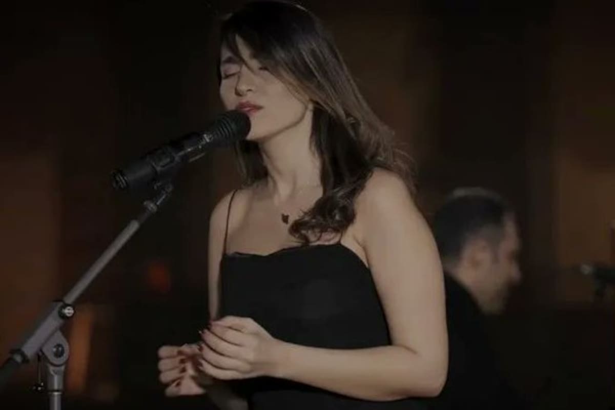 El caso de Parastoo Ahmadi volvió a poner bajo la mirada internacional las restricciones que enfrentan las mujeres artistas en Irán.