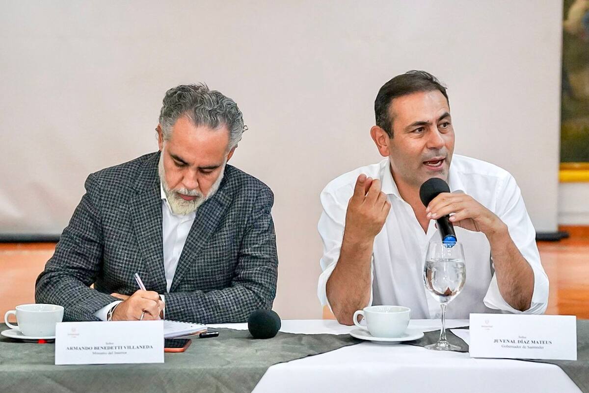 El ministro del Interior, Armando Benedetti, confirmó el levantamiento del paro en Santander y Norte de Santander tras la firma del acuerdo.