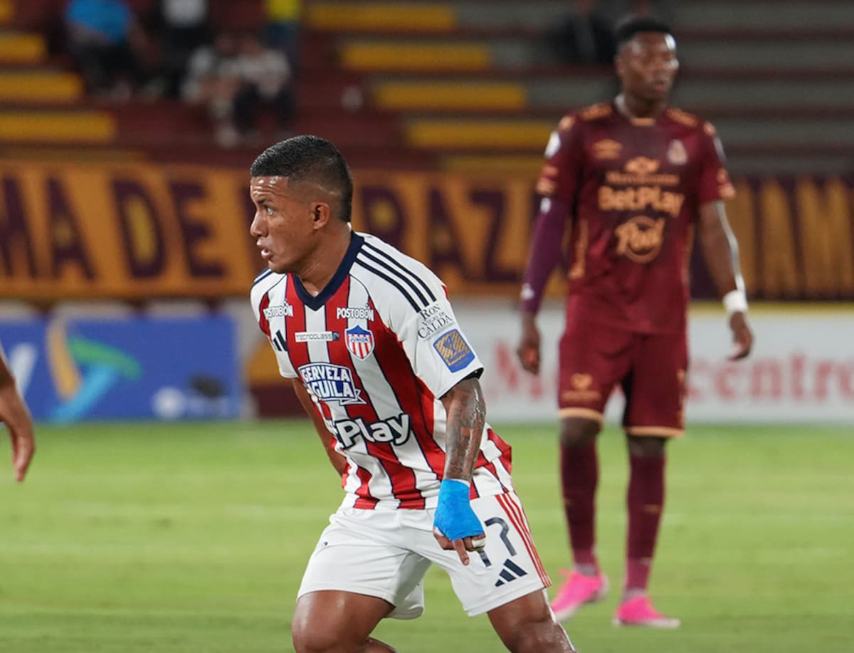 Cristian Barrios, de Junior, en una acción del juego disputado este sábado 25 de julio en el estadio Manuel Murillo Toro ante el Deportes Tolima por la primera fecha del Torneo Finalización de la Liga BetPlay Dimayor.//Cortesía @JuniorClubSA.