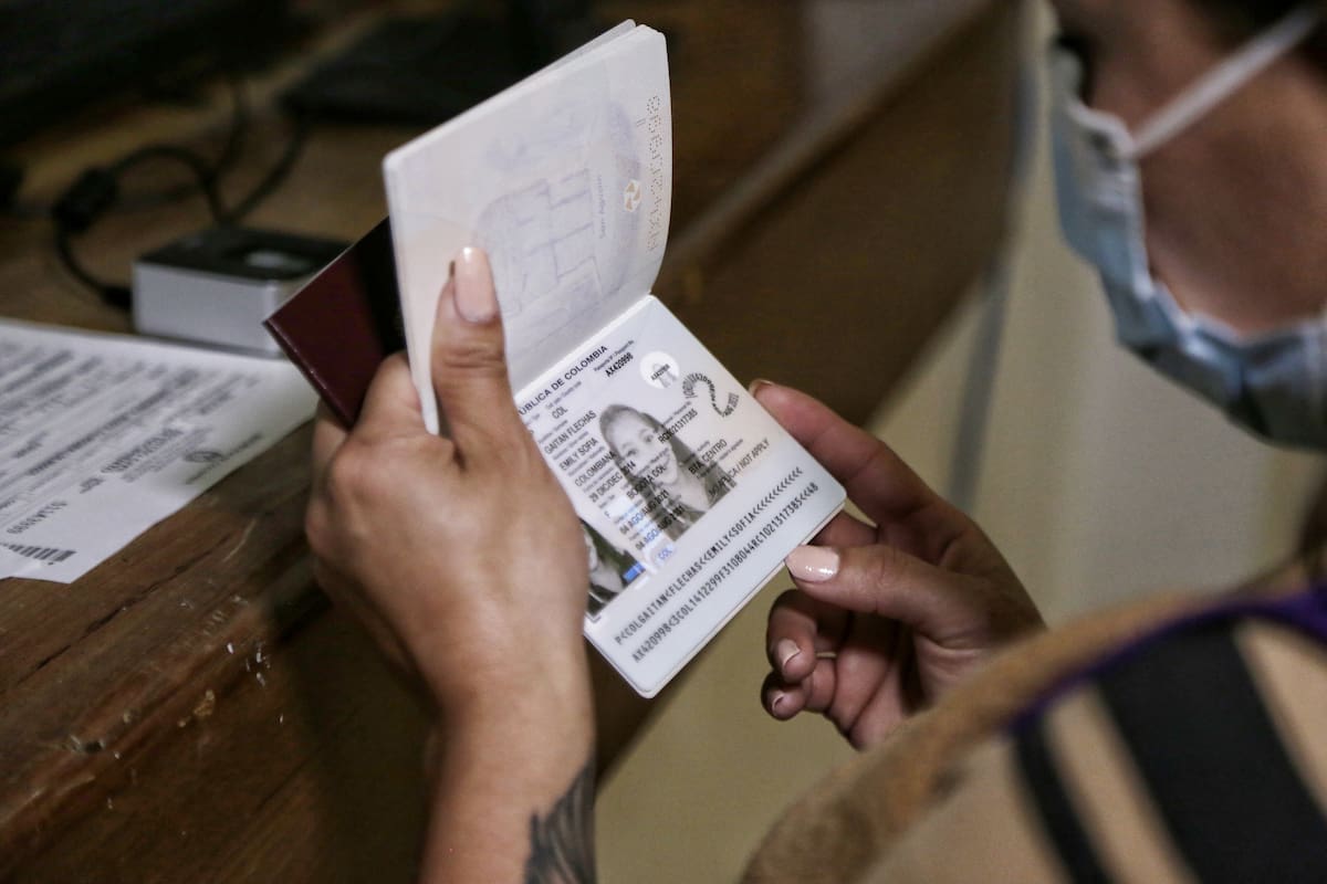 Expedición de pasaportes en Colombia. // Foto: Colprensa.