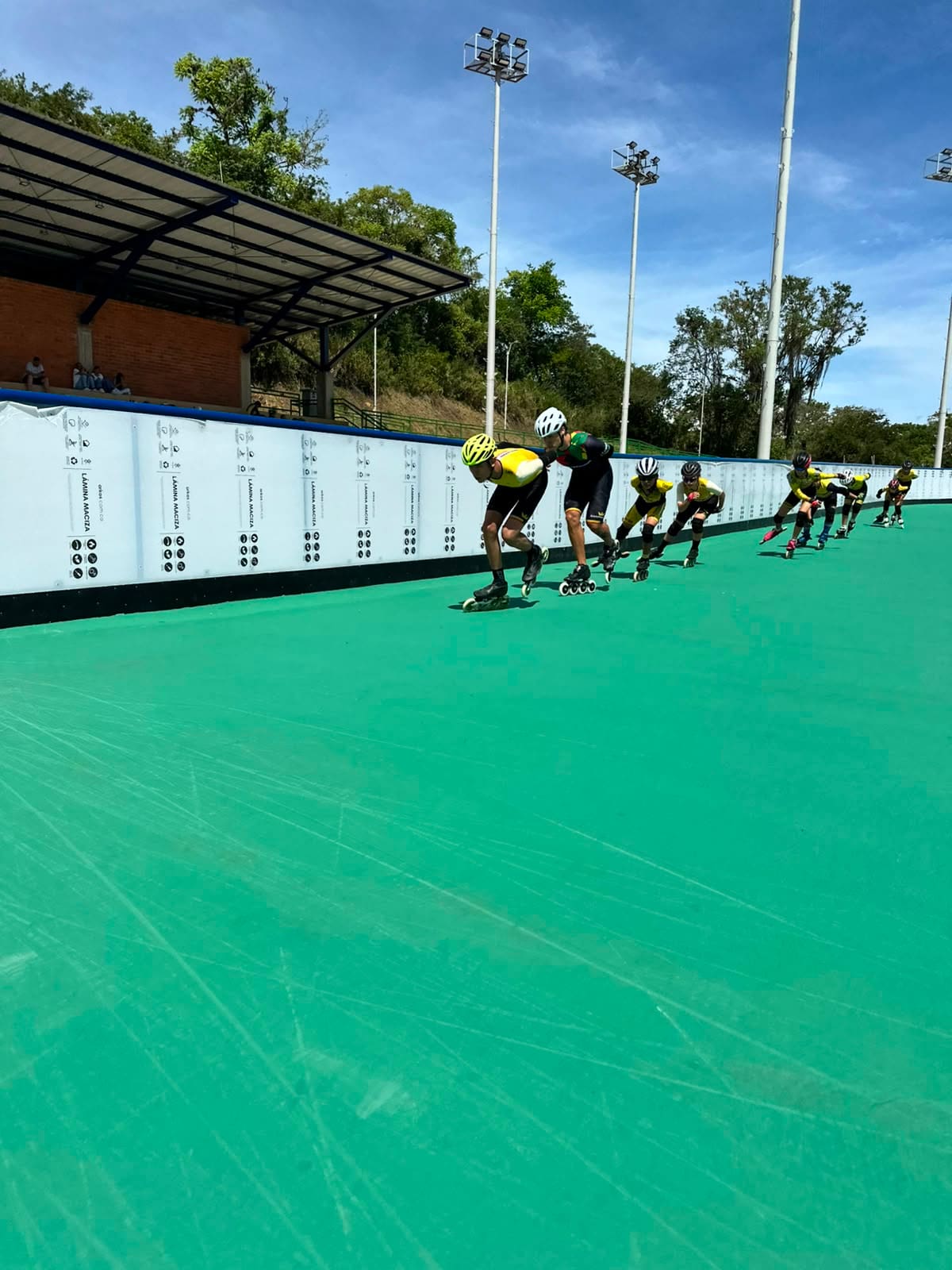 Desde el pasado 24 de julio los clubes de patinaje empezaron a usar el escenario con autorización de la alcaldía de San Gil.