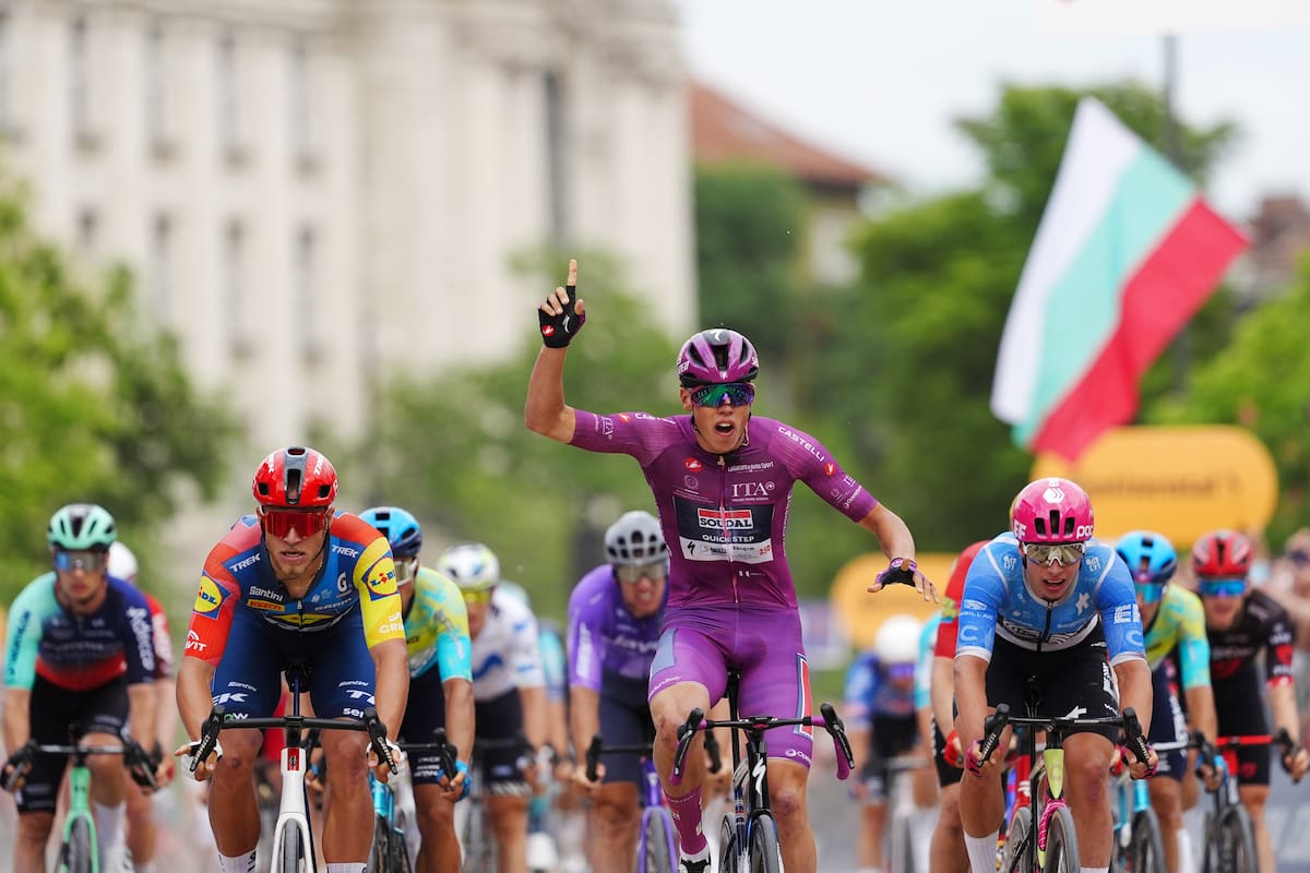 Paul Magnier gana su segunda etapa en este Giro; el uruguayo Thomas Silva sigue líder. Foto: Giro de Italia