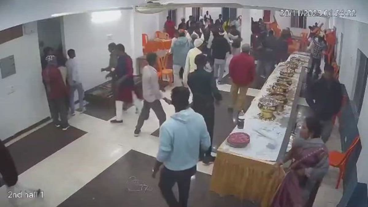 Boda terminó en batalla campal porque no había postreo. El video del insólito hecho se volvió viral.