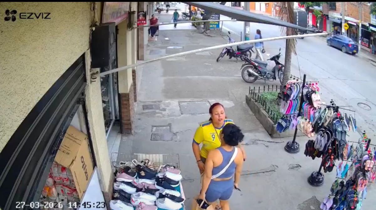 Una mujer venezolana murió tras una riña con cuchillos en las calles de Cali. Lo más polémico: la agresora fue capturada y luego liberada por las autoridades.