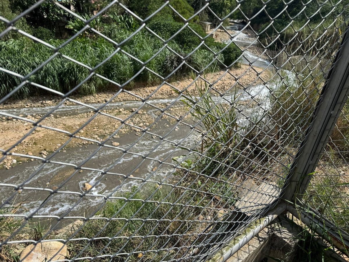 La Garita 3, la Garita 5 y la planta de tratamiento de aguas residuales aparecen entre los puntos que generan mayor preocupación dentro del establecimiento penitenciario. Aunque desde 2025 existe un contrato para realizar estudios y diseños, el INPEC reclama claridad sobre las obras definitivas y sus tiempos de ejecución.