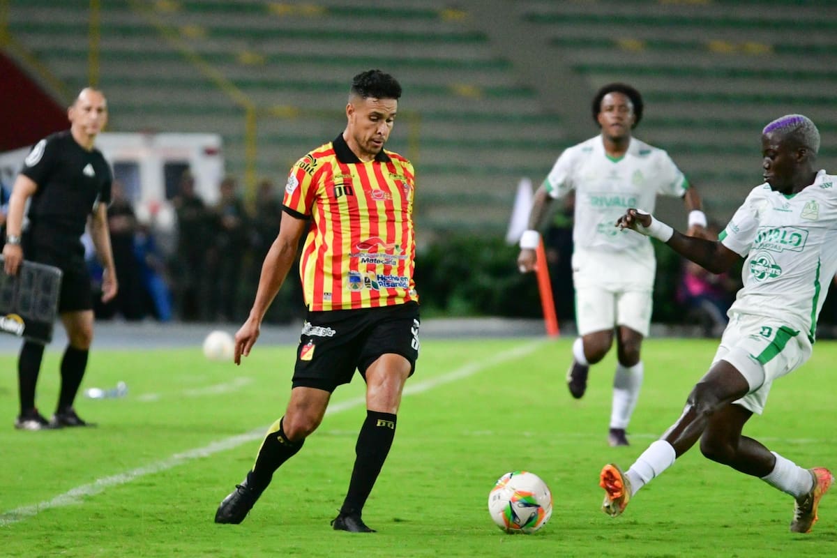 (Armenia, Quindío) Deportivo Pereira, en su primer juego de local en la capital quindiana, enfrenta al Atlético Bucaramanga por la fecha 9 de la Liga Betplay II. Fotografías: Juanse Hernández / Colprensa.