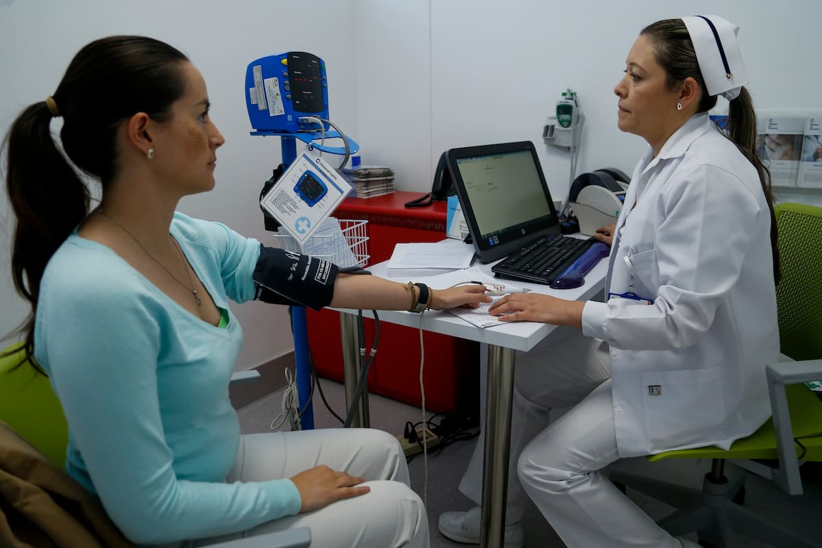 La reforma laboral establece el derecho a un permiso remunerado para ir a las citas médicas // Foto: Colprensa.