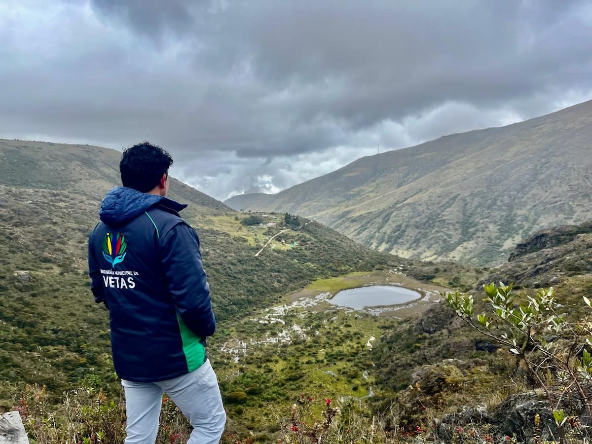El personero de Vetas encontró en Lideremos herramientas para darle una ruta a su propósito de conciliar las distintas visiones sobre el territorio, promoviendo el diálogo entre comunidades, colectivos ambientales e instituciones.