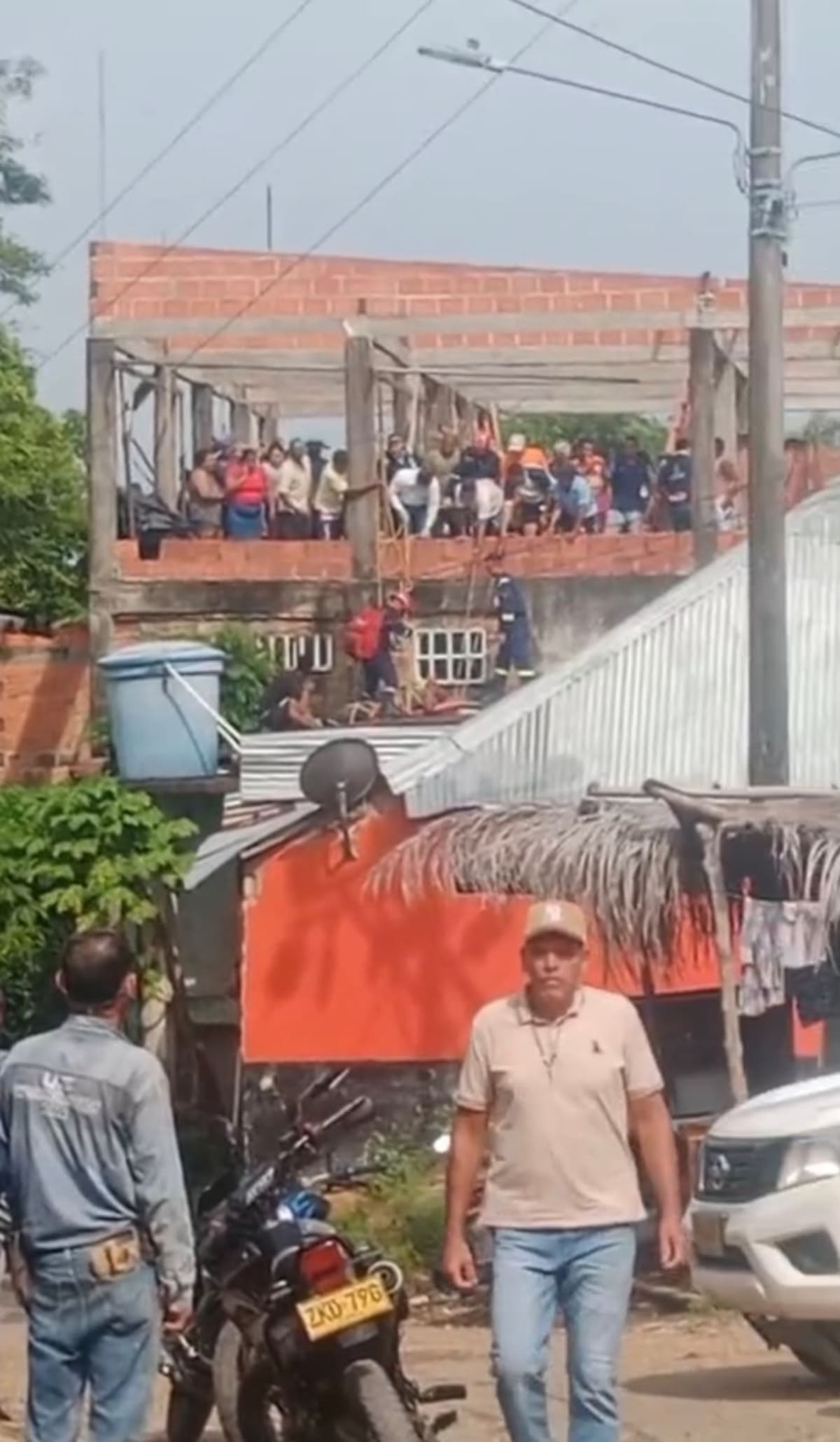 César Contreras Nieto, conocido de cariño como ‘Comisario’, murió tras recibir una descarga eléctrica mientras realizaba trabajos en una edificación del corregimiento El Llanito.
Suministrada/Vanguardia