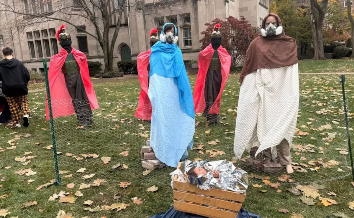Una iglesia cristiana en EE.UU. instaló un pesebre inspirado en la política migratoria de Donald Trump y generó fuerte debate.