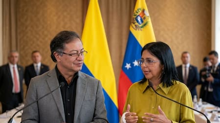 Petro viaja a Caracas para definir con Delcy Rodríguez el nuevo plan de seguridad fronteriza
