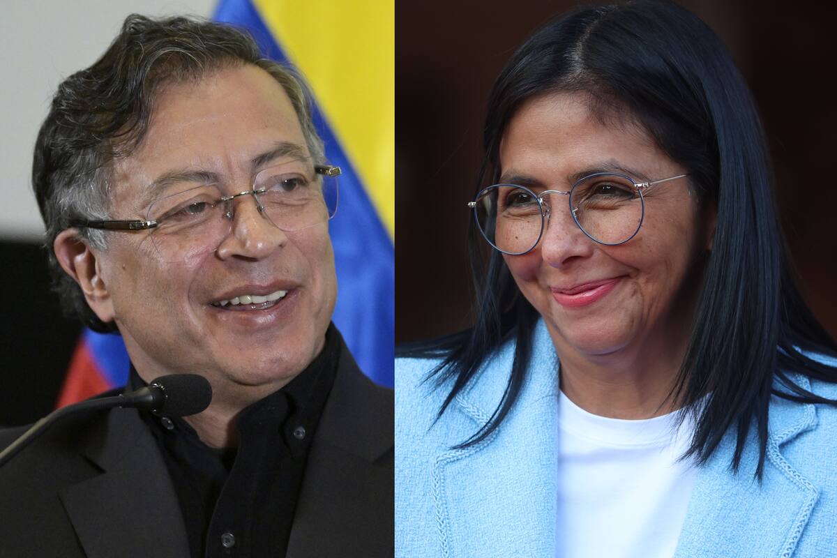 Presidente de Colombia, Gustavo Petro (i), y a la presidenta encargada de Venezuela, Delcy Rodríguez. // Foto: EFE/ Lenin Nolly/ Miguel Gutiérrez/