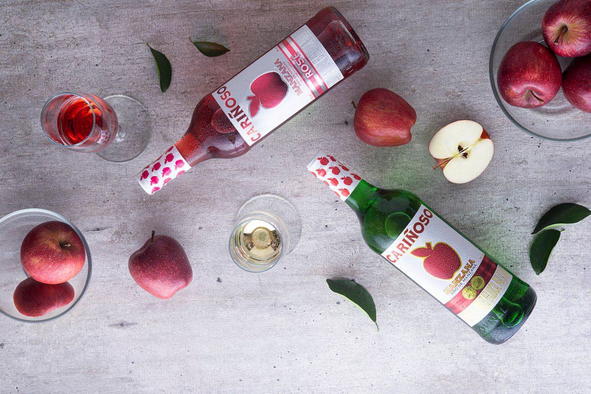 Suministrada / VANGUARDIA En las cenas y anchetas suele reinar una referencia de vino que se convirtió prácticamente en signo de identidad y folclor, y que vuelve a cobrar protagonismo en época decembrina: el vino Cariñoso.