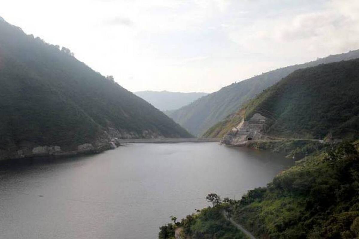 La Alcaldía le pidió a la Fiscalía General que investigue el contrato de construcción del embalse del río Tona firmado entre el Acueducto y Conalvías, por presuntas irregularidades. (Foto: Archivo / VANGUARDIA LIBERAL.)