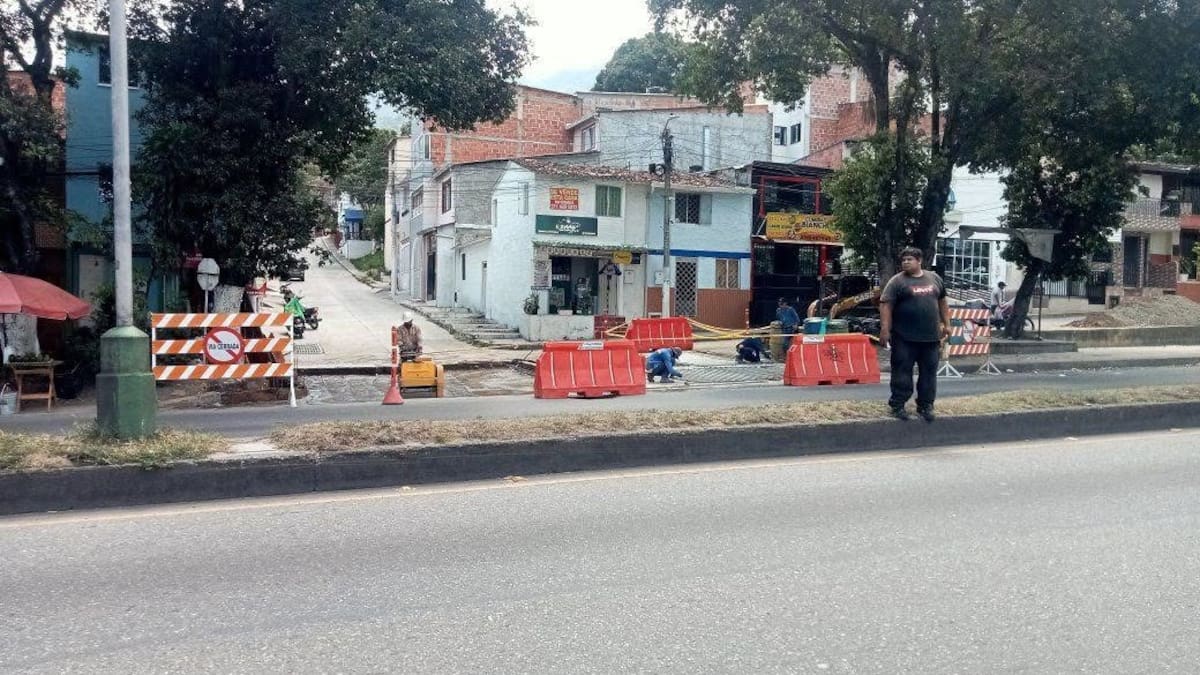 Arreglo de vías en San Carlos. (Foto suministrada / VANGUARDIA)