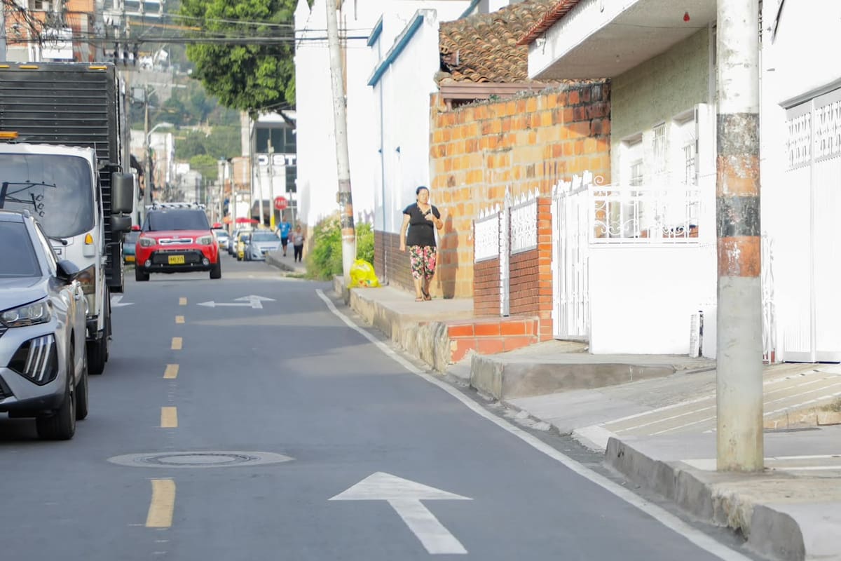 La calle 5, en el sector La Tachuela, es uno de los corredores intervenidos por la Piedecuestana de Servicios Públicos.