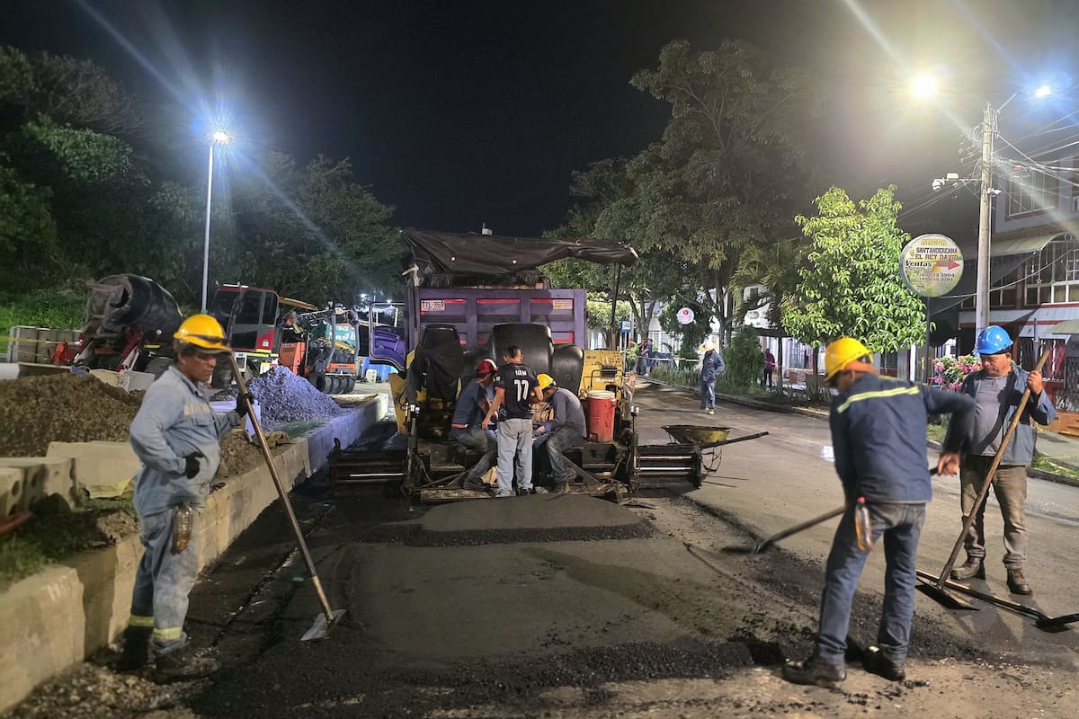 En la presente semana se interviene el segundo tramo de la vía antigua, que conecta la autopista de Piedecuesta con el sector de Portal del Talao. (Foto: suministrada / VANGUARDIA)