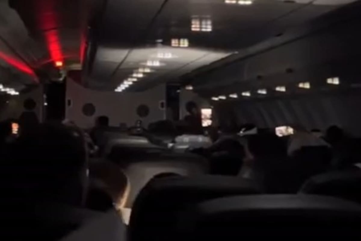 Un piloto español ilusionó a decenas de pasajeros argentinos al hacerles creer que su selección había ganado el Mundial 2026. Segundos después anunció que el campeón era España y el video del momento se convirtió en un fenómeno viral en redes sociales.