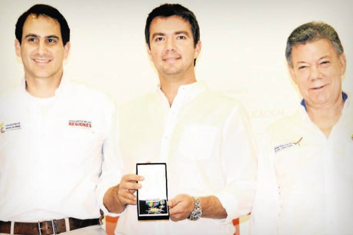 Con motivo de su centenario, la Cámara de Comercio de Bucaramanga recibió distinciones de la Presidencia de la República, Cámara de Representantes, Confecámaras, Gobernación de Santander, Alcaldías de Bucaramanga, Floridablanca y Girón; Comité de Gremios, Fenalco, Universidad Santo Tomás, UPB, UIS, Fundación Estructurar y Camacol.