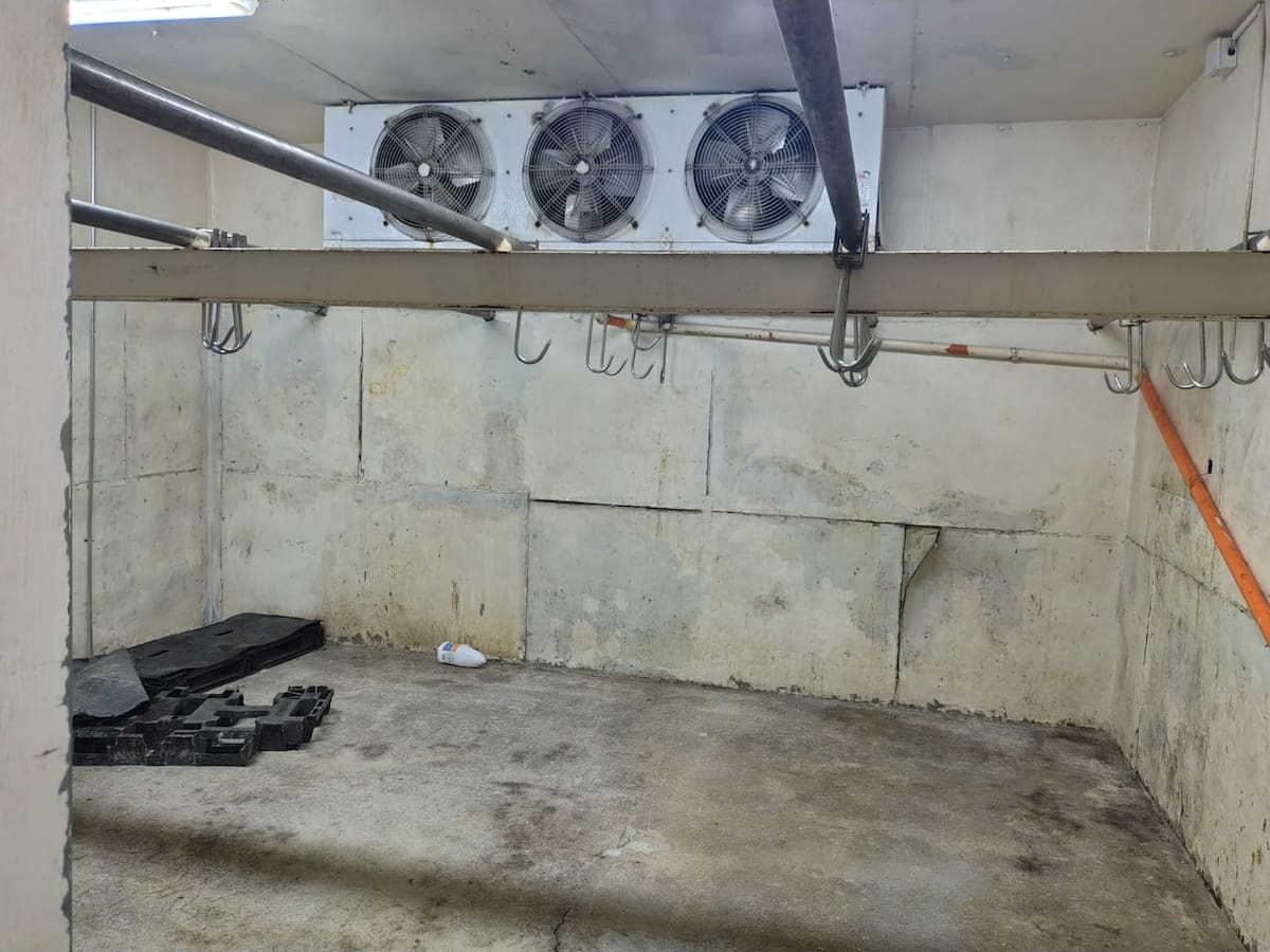 Cuarto frío de El Socorro fue cerrado hace más de seis meses por incumplir las condiciones sanitarias.