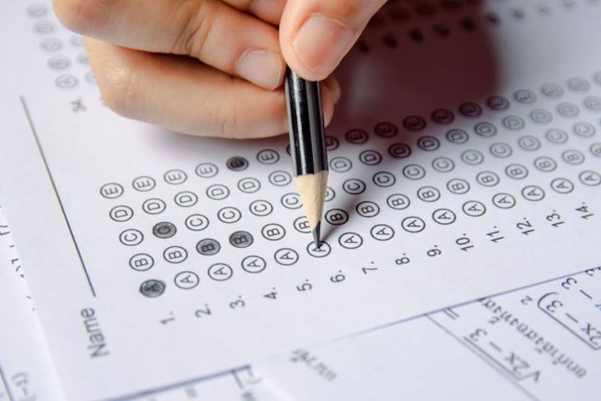 Un mal resultado de las pruebas Saber 11 no es razón suficiente para negarle al estudiante implicado su derecho de asistir a la ceremonia de graduación del estudiante.