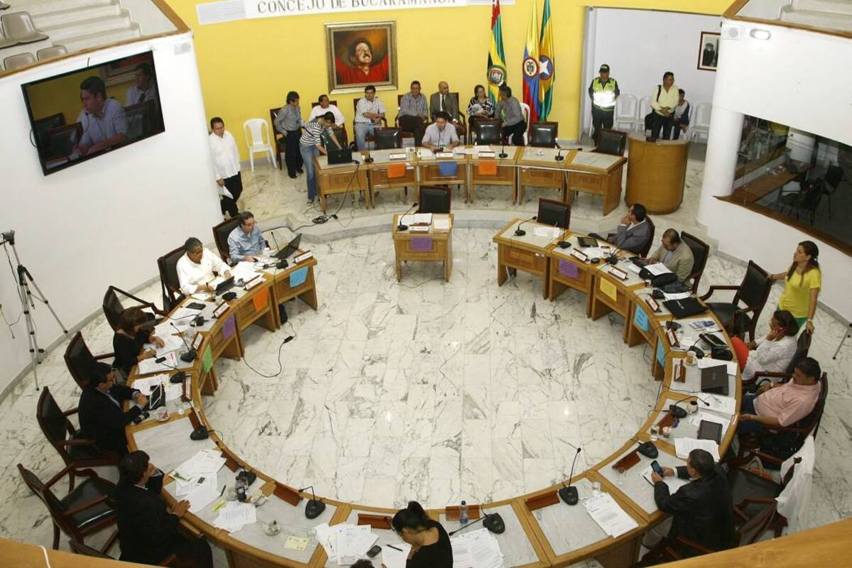 El Presidente del Concejo de Bucaramanga, Cleomedes Bello, citó a los corporados para el debate del presupuesto municipal hasta el último día del alargue de sesiones ordinarias. (Foto: Archivo/VANGUARDIA LIBERAL)