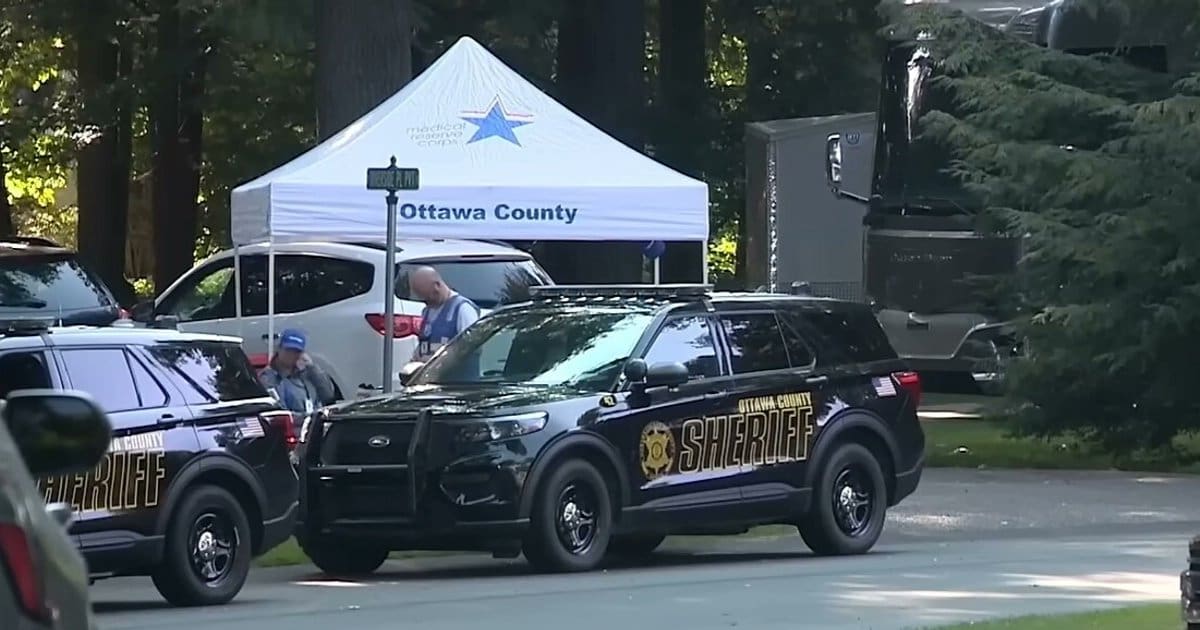 Un hombre en Michigan, Estados Unidos, mató a disparos a su esposa y sus seis hijos antes de prender fuego a la casa y quitarse la vida.