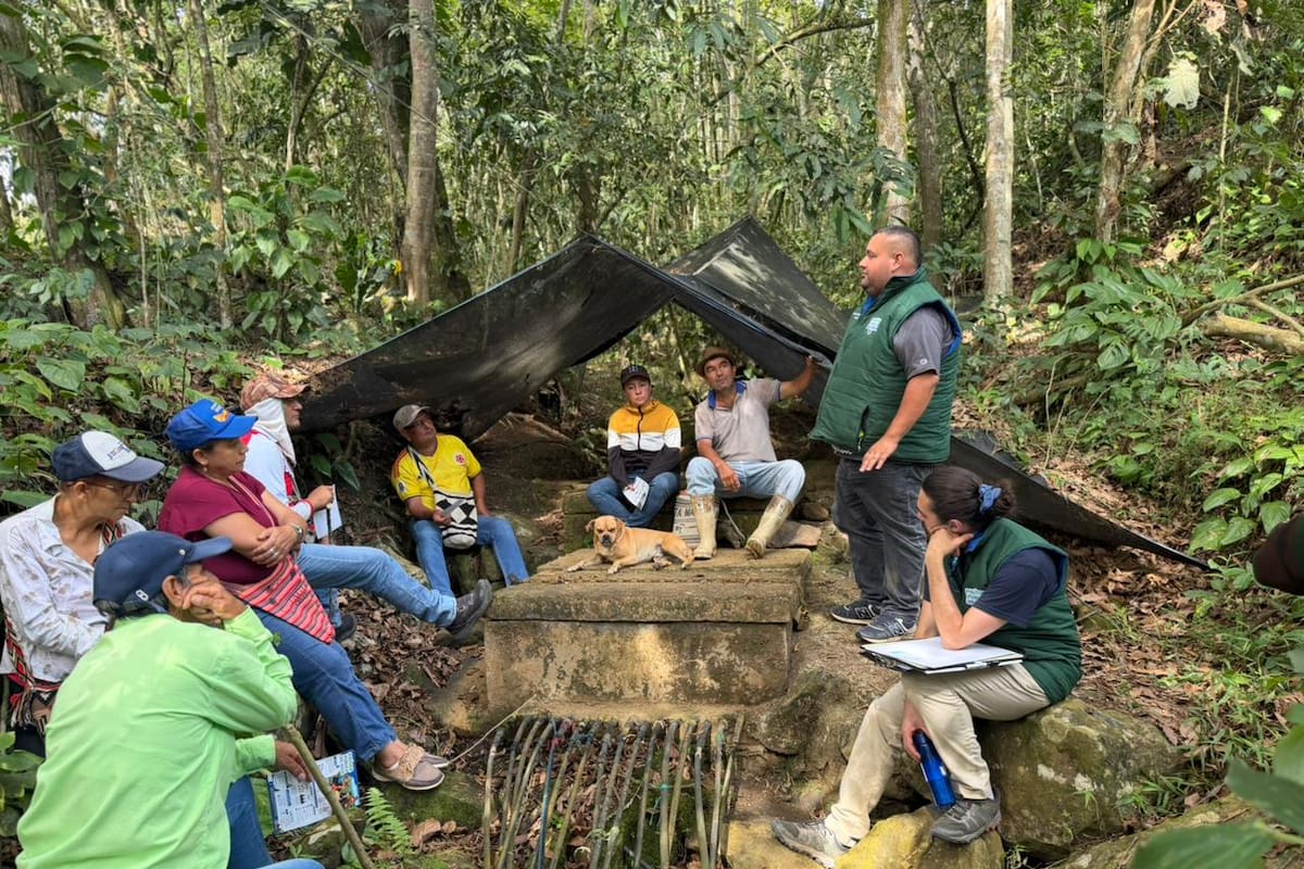 Actualmente se hacen visitas en las zonas rurales para hablar con las comunidades sobre el funcionamiento de los acueductos y las fuentes hídricas.