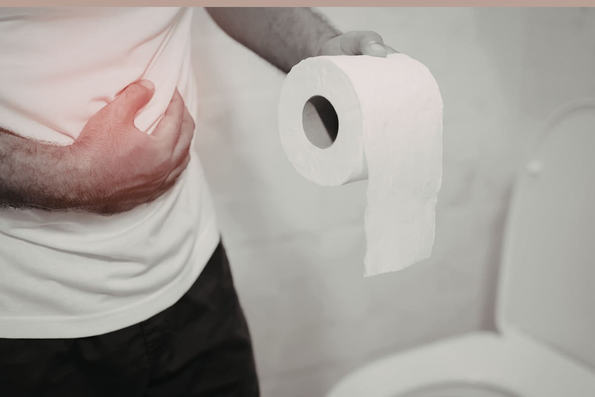 Por qué los médicos piden dejar de usar papel higiénico y qué opciones existen en Colombia. | Foto: Vanguardia / Canva