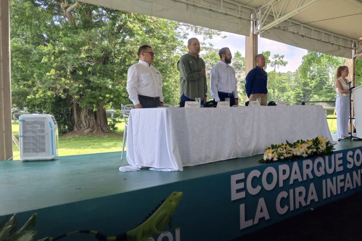 El gobernador de Santander, Juvenal Díaz Mateus, y el ministro de Minas y Energía, sí llegaron a Barrancabermeja.