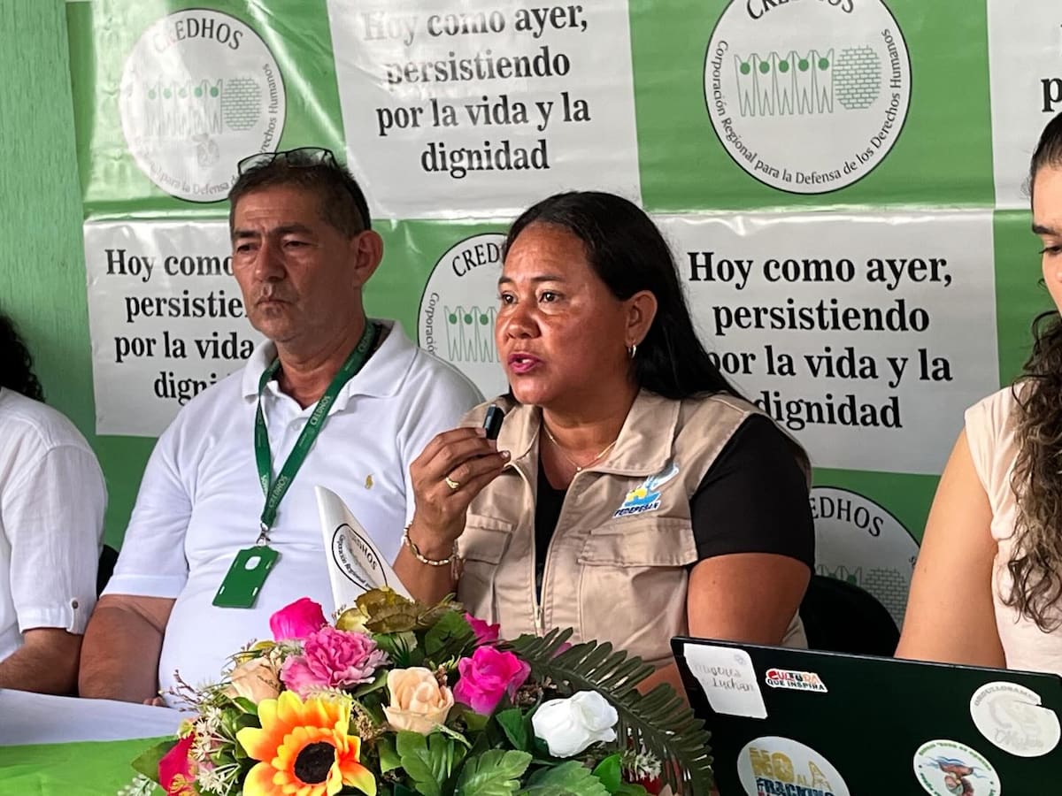 Yuli Velásquez, lideresa de Barrancabermeja y presidenta de FEDEPESAN, recibió el Premio Nacional de Derechos Humanos 2026 en la categoría Defensora del Año.
Suministrada/Vanguardia