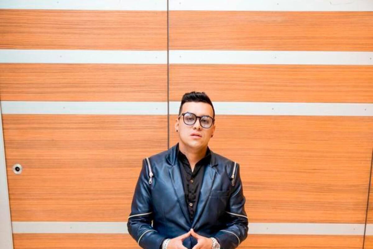 Yeison Jiménez en los Premios de la Radio 2022 en México