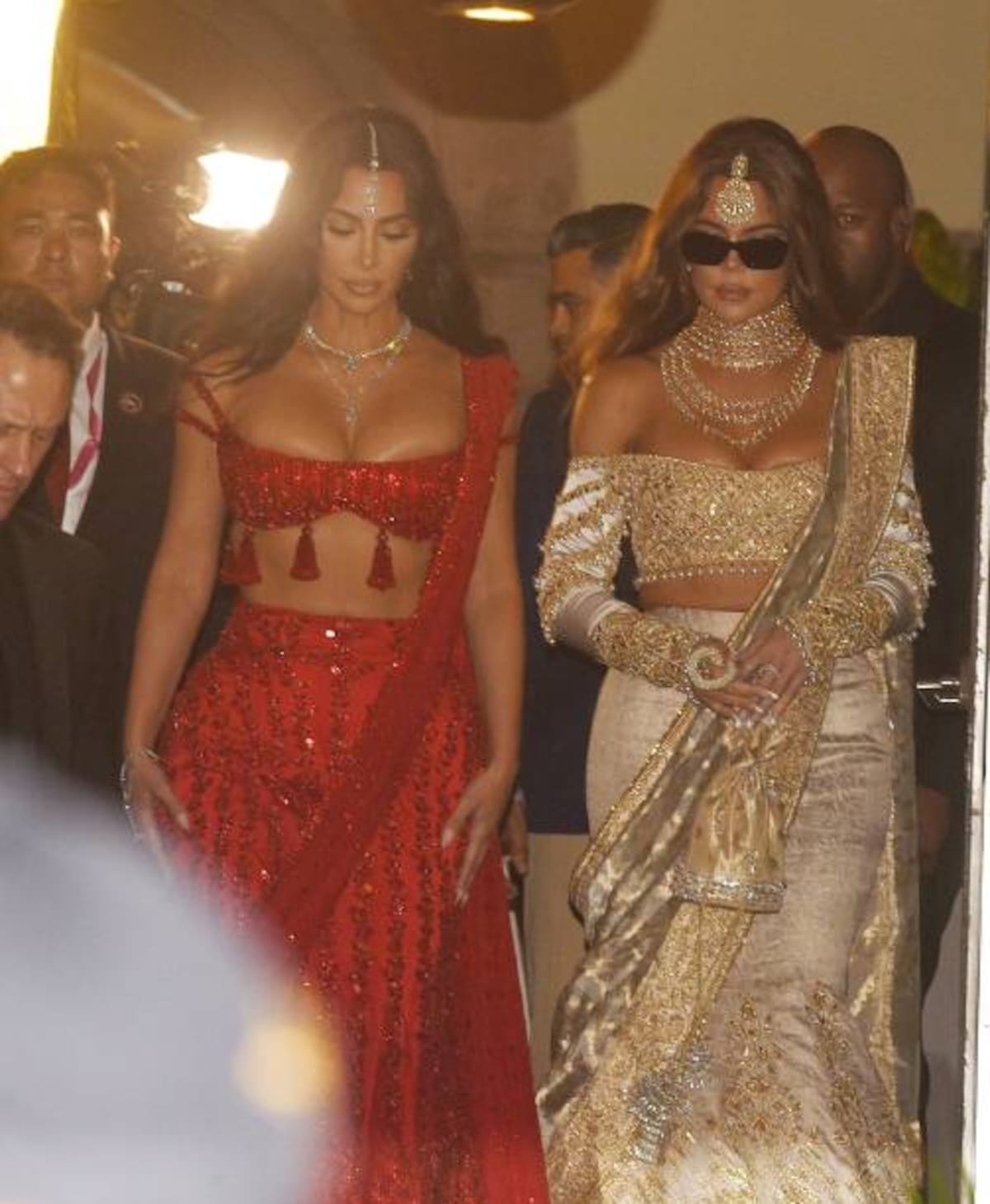 Presencia internacional: Kim Kardashian y Khloé Kardashian en la boda de Anant Ambani. Imagen tomada de: Gettyimages.