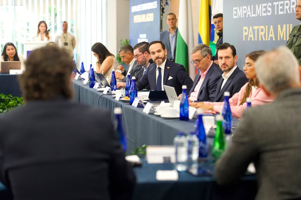 Desde Medellín el presidente electo, Abelardo de la Espriella, anunció tres nuevos funcionarios que estarán al frente de entidades cruciales durante su mandato.