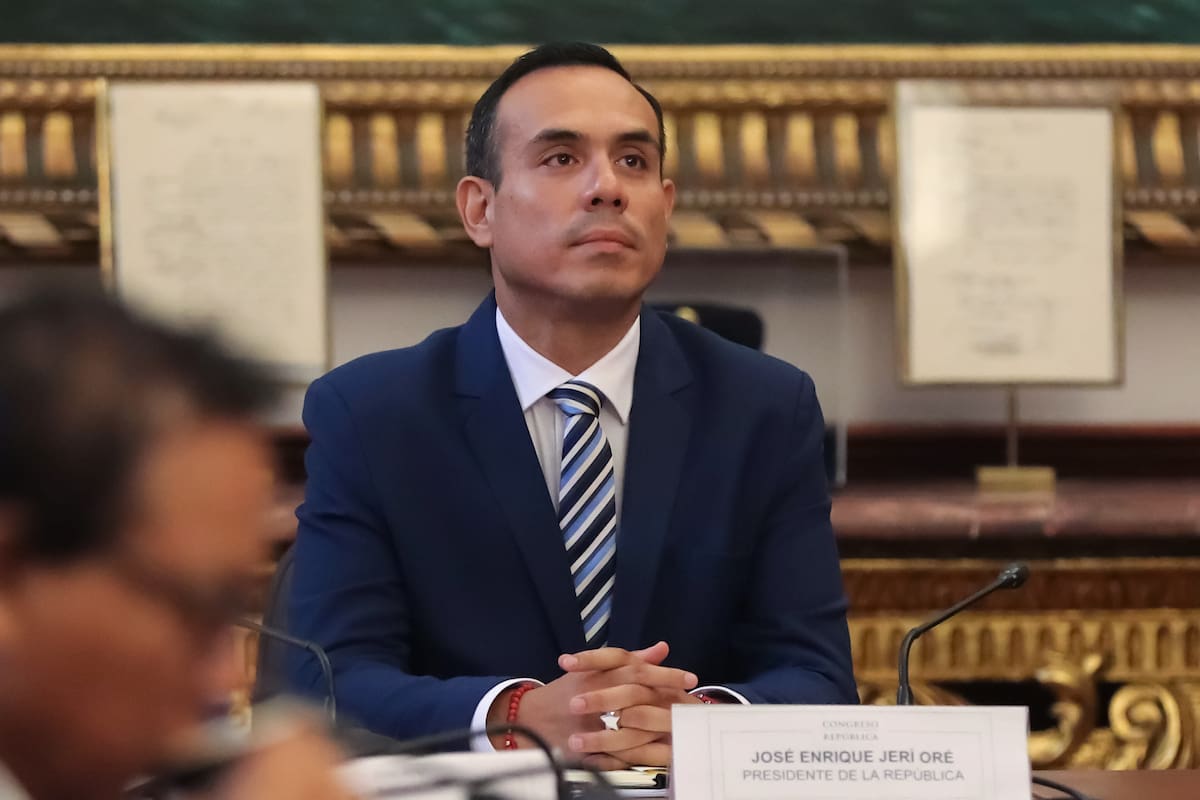 El presidente de transición de Perú, José Enrique Jerí Oré, luego de siete mociones de censura en el Congreso de la República fue destituido EFE/ Paolo Aguilar