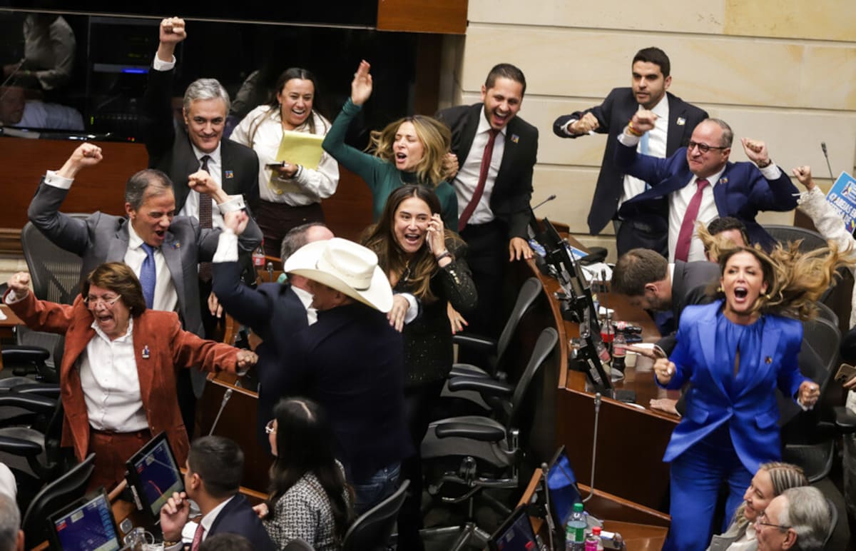 El senador del Centro Democrático ganó gracias a que tuvo el apoyo fundamental de la bancada de oposición, en cabeza del Pacto Histórico.
Foto: Colprensa.