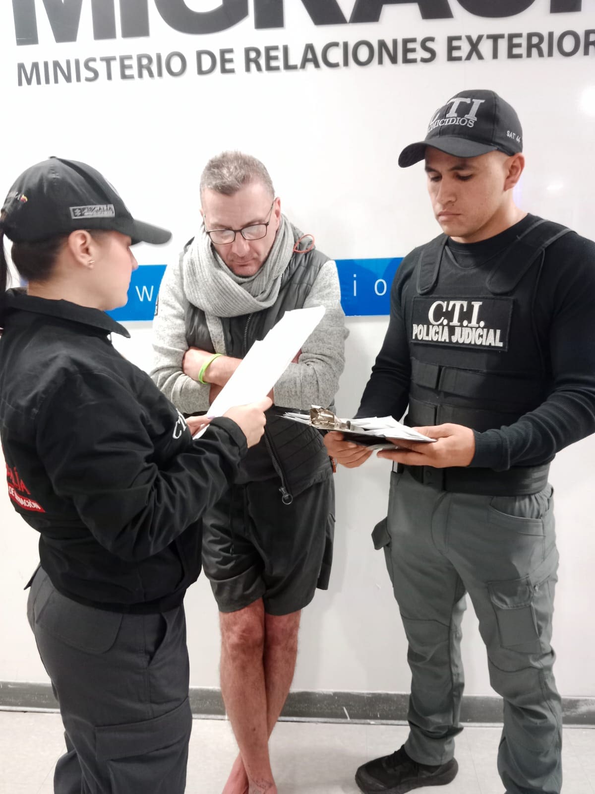 Investigación avanza con traslado del sospechoso clave mientras se define su situación ante la justicia. | Foto: Colprensa