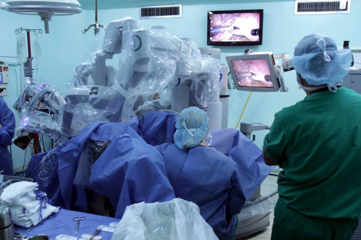 Un total de 38 servicios de cirugía estética en 40 clínicas del Valle fueron clausurados en operativos realizados hasta agosto de 2017. (Foto: Archivo Colprensa / VANGUARDIA LIBERAL)