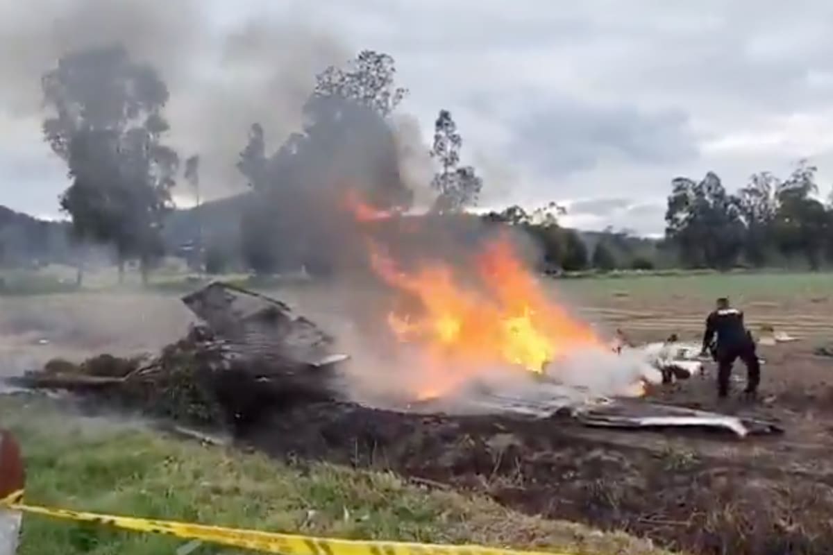Primeras imágenes del lugar donde cayó la avioneta en la que viajaba Yeison Jiménez, en Boyacá.