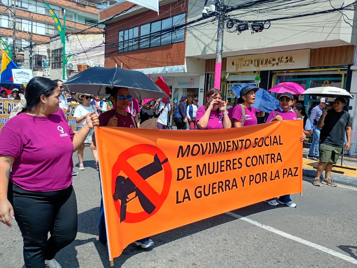 Sindicatos, docentes y organizaciones sociales participaron en la movilización del 14 de octubre en Barrancabermeja, donde expresaron sus reparos a las medidas del Gobierno nacional.
Suministrada/Vanguardia