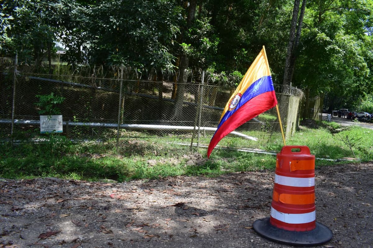 La comunidad de Sabana de Torres mantiene bloqueos en inmediaciones del Campo Provincia, donde reclama claridad sobre el futuro de una campaña de workover socializada semanas atrás.
Suministrada/Vanguardia