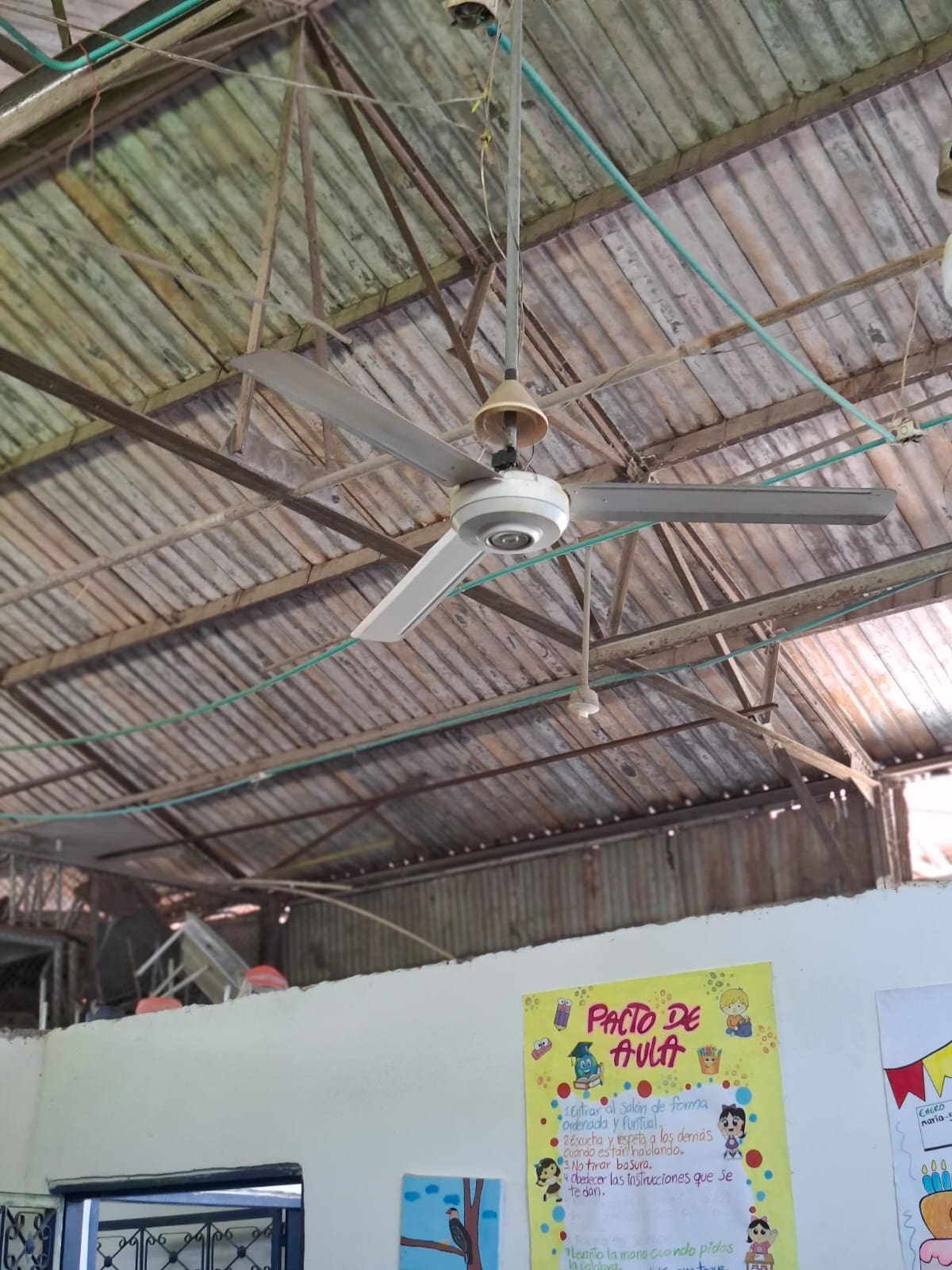 Estudiantes de las sedes educativas de la vereda Campo Gala y el corregimiento Ciénaga del Opón se declararon en cese de actividades. Exigen inversión en sus colegios.
Suministrada/Vanguardia