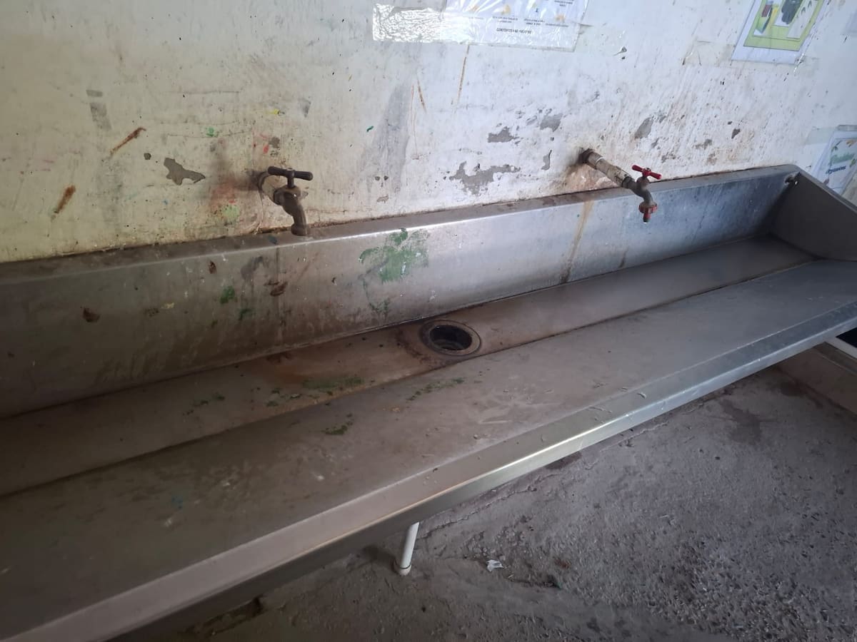 Estudiantes de las sedes educativas de la vereda Campo Gala y el corregimiento Ciénaga del Opón se declararon en cese de actividades. Exigen inversión en sus colegios.
Suministrada/Vanguardia