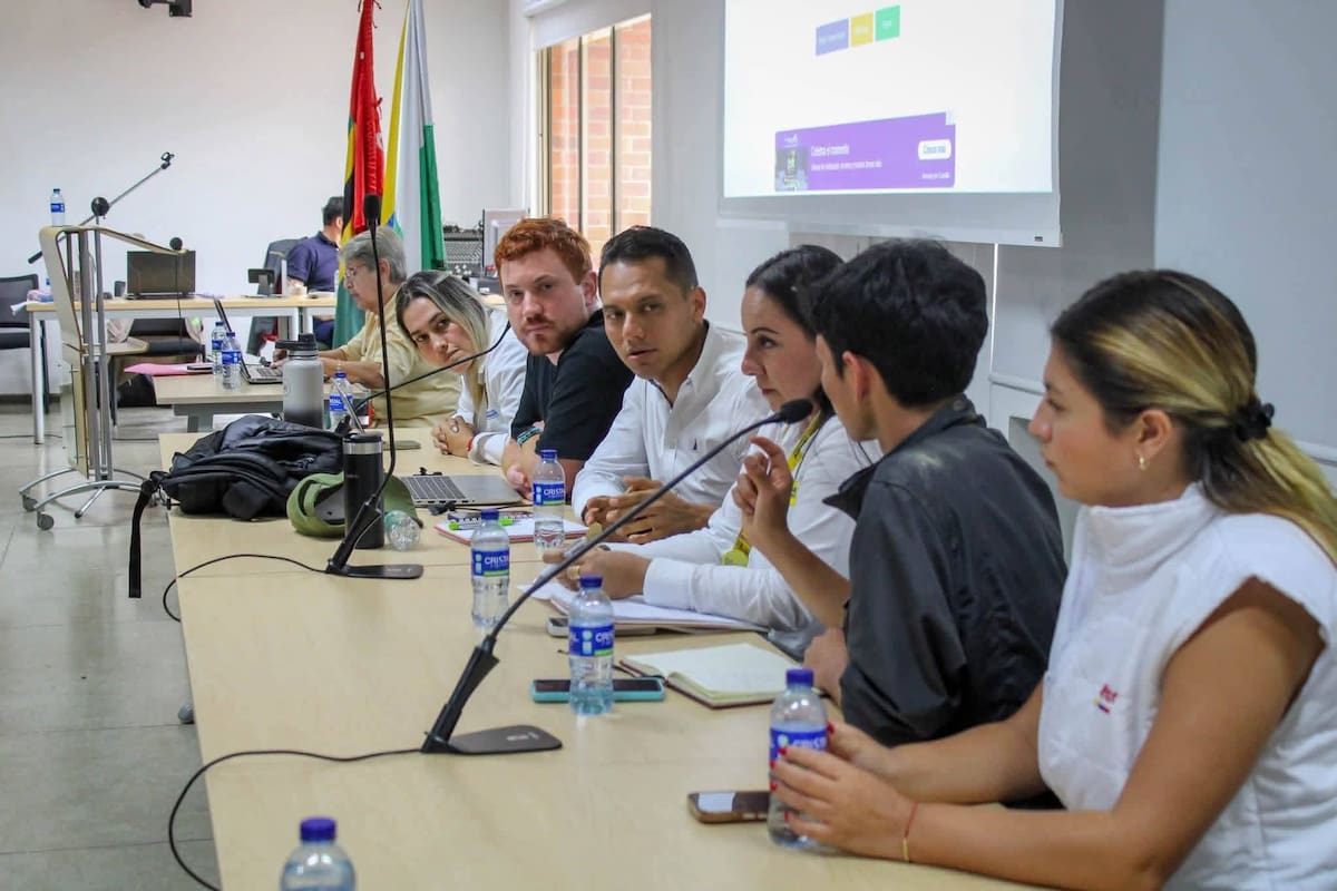 La reunión se sostuvo después de tres días de protesta de los estudiantes.