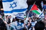 Videos | Propalestinos y proisraelíes protestan en el Times Square, en Nueva York