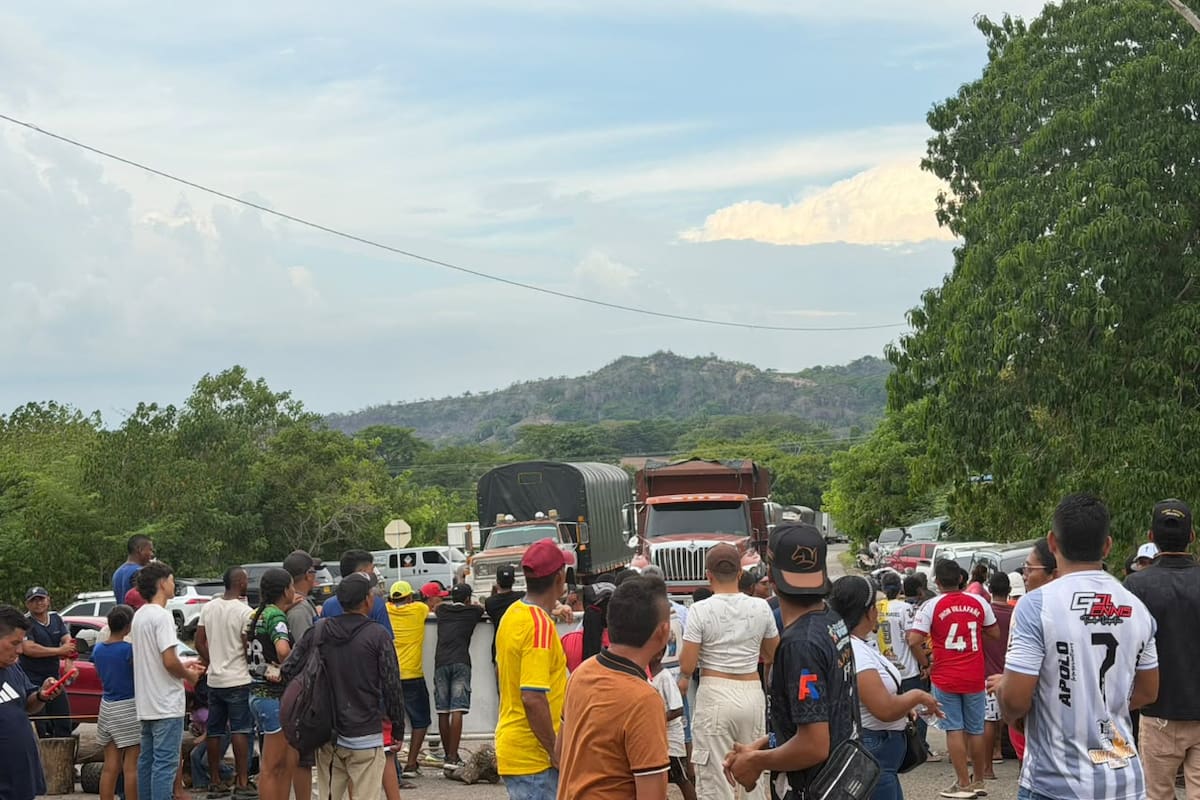 Habitantes de Simití completan nueve días de protestas por los prolongados cortes de energía.
Suministrada/Vanguardia