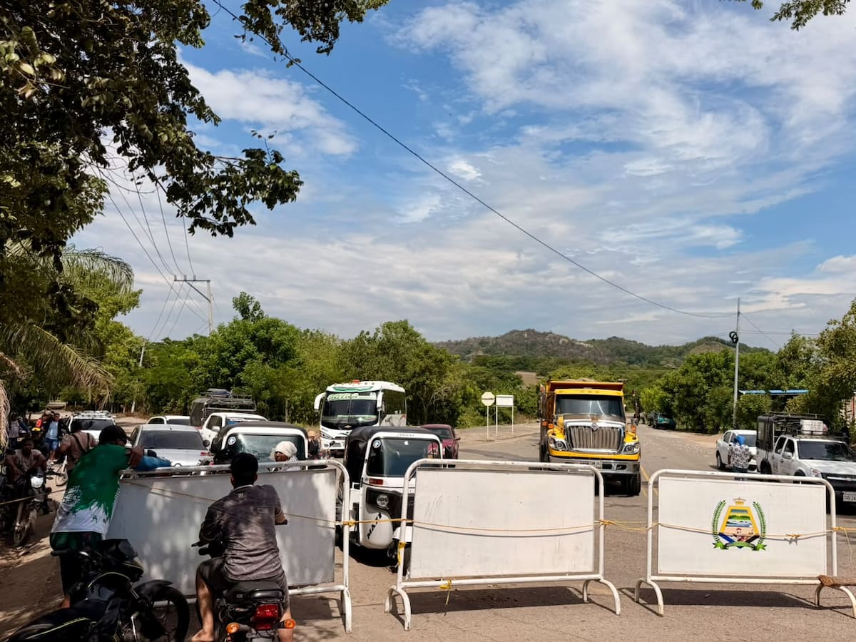 Habitantes de Simití completan nueve días de protestas por los prolongados cortes de energía.
Suministrada/Vanguardia