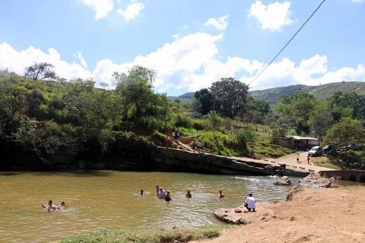 Recordemos que Pescaderito es uno de los sitios turísticos más representativos de Curití, el cual aloja cientos de turistas cada fin de semana. (Foto: Cortesía / VANGUARDIA LIBERAL)