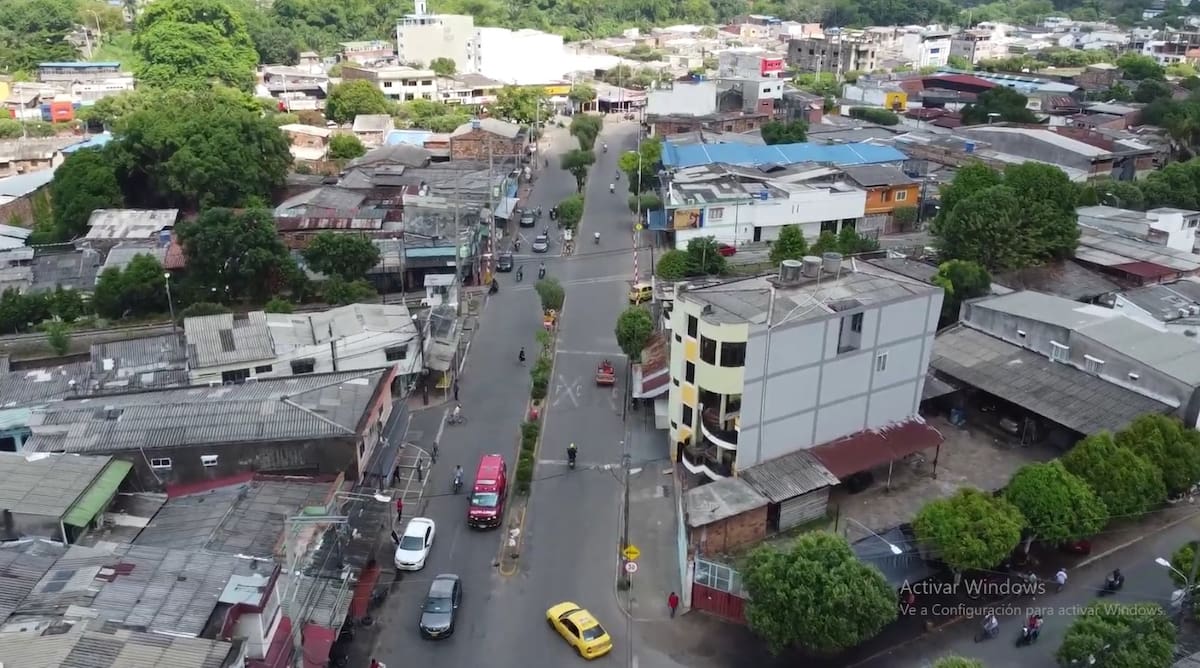 Alcaldía de Barrancabermeja y la Essa instalarán paneles solares en 120 viviendas de estratos 1 y 2.
