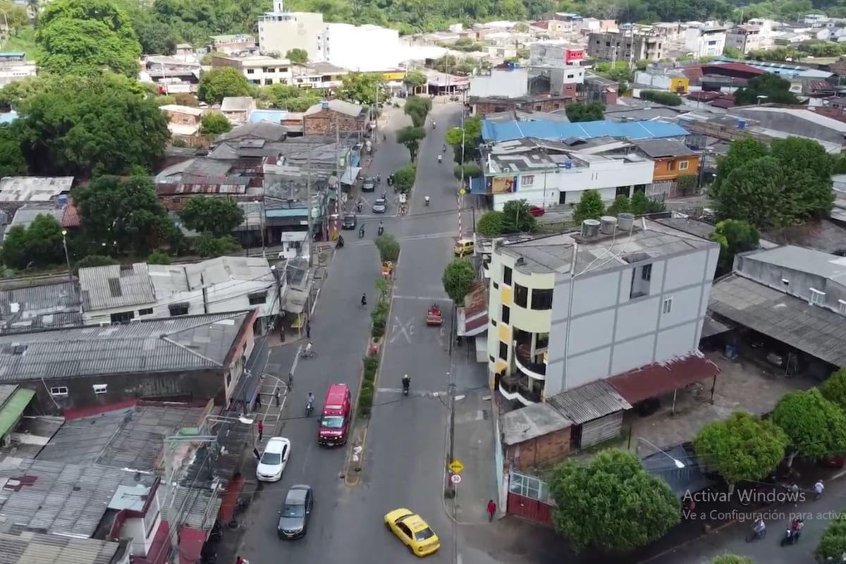 Alcaldía de Barrancabermeja y la Essa instalarán paneles solares en 120 viviendas de estratos 1 y 2.